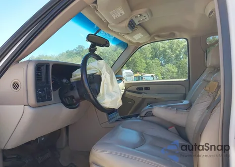 2003 Chevrolet Suburban 1500 Lt z USA, uszkodzony, nr VIN 3GNEC16Z53G129528